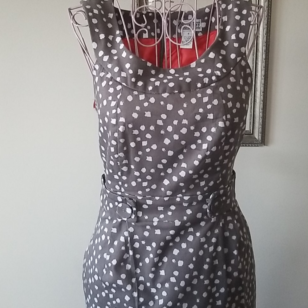 Robbie Bee dress